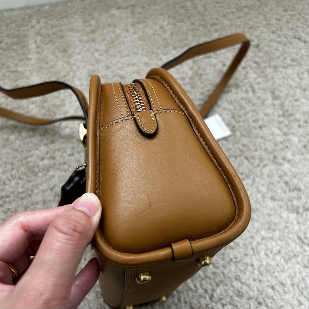 NWT Coach Swing Zip Bag in Honey Brown, New with Tag, $395 - Picture 10 of 10